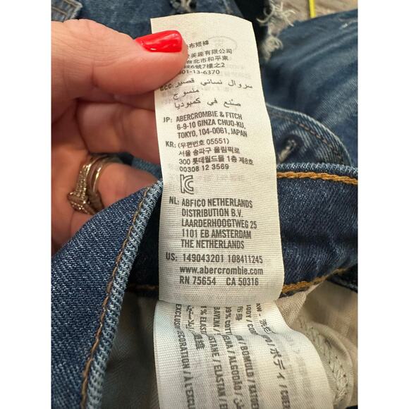 Abercrombie & Fitch distressed jean shorts sz 28/4 - Picture 4 of 5